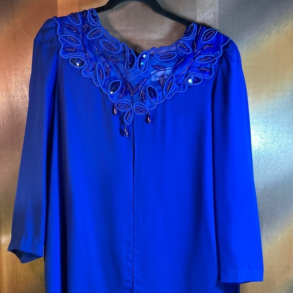 Size 12 formal mother of the bride dress.‎ Blue. “Patra” 42” bust. B2